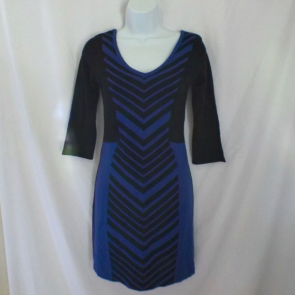 Blue & Black Lipstick dress size Small